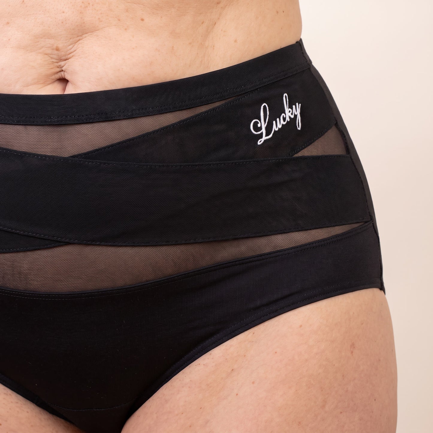 Culotte gainante taille haute — maintien croisé en X