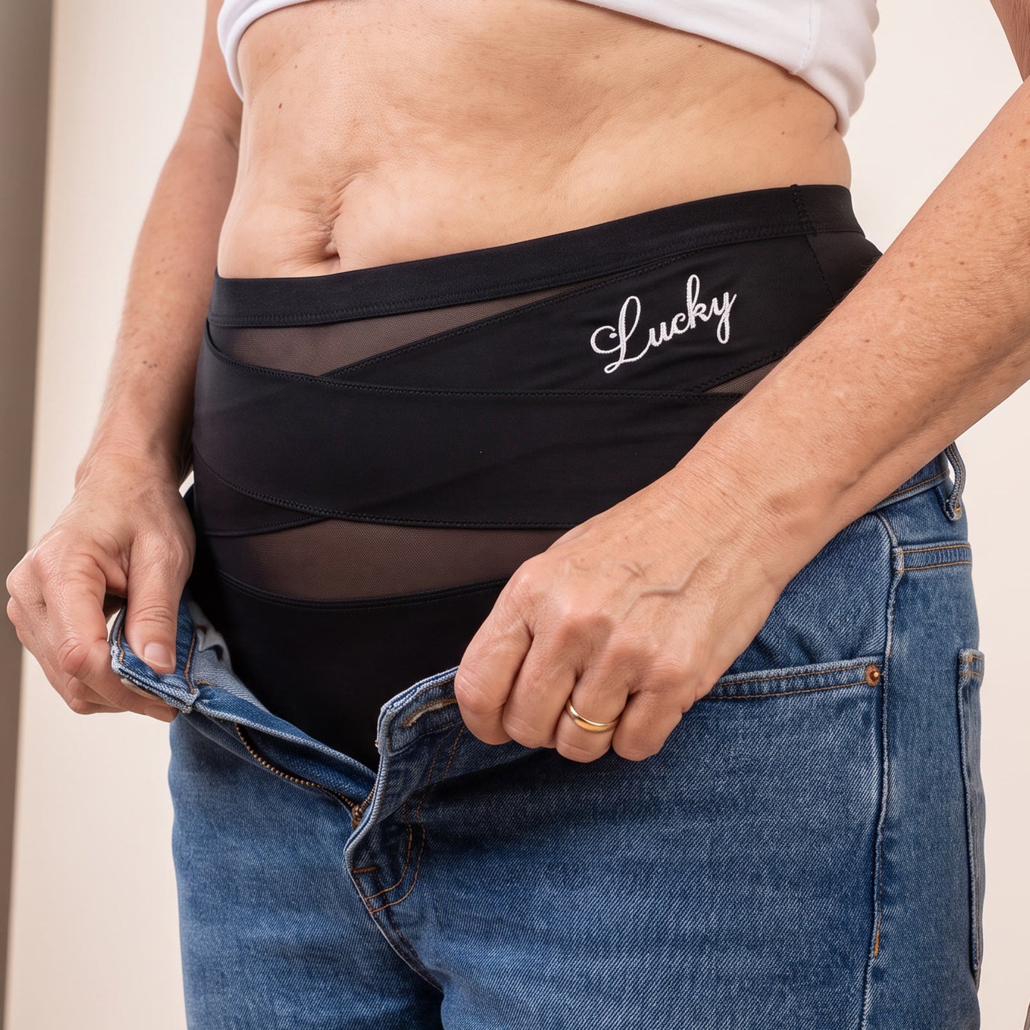 Culotte gainante taille haute — maintien croisé en X